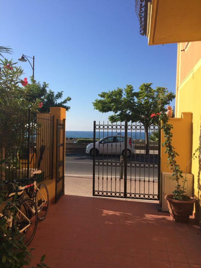 Apartmán Bistrot Del Mare Santo Stefano al Mare Exteriér fotografie