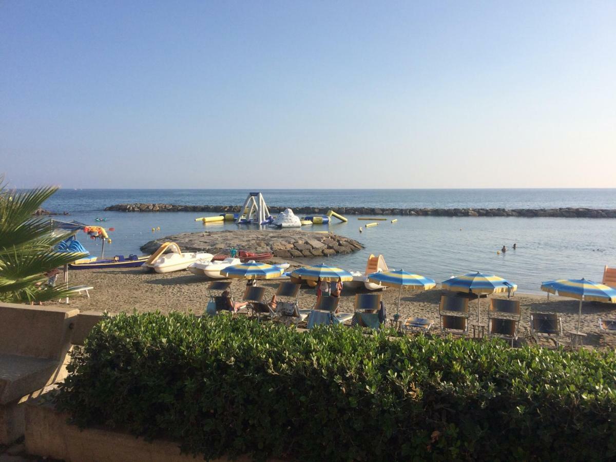 Apartmán Bistrot Del Mare Santo Stefano al Mare Exteriér fotografie